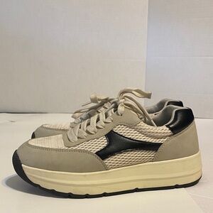 Time and Tru Memory Foam Beige, gray, white and Black Sneakers. Retro platform